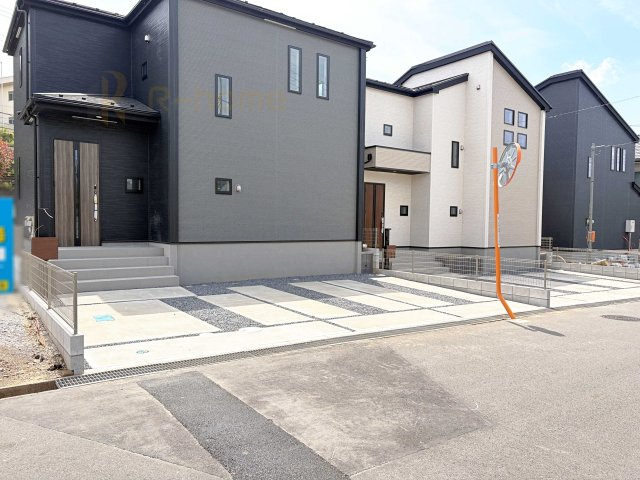 取手市本郷6期　新築戸建て　3号棟の駐車場|カースペースは2台お停めいただけます♪
