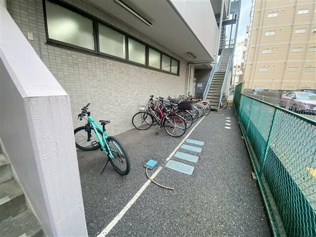 アルシェ柏のその他共用部分|駐車場があるので、車を買う予定の方も安心です
