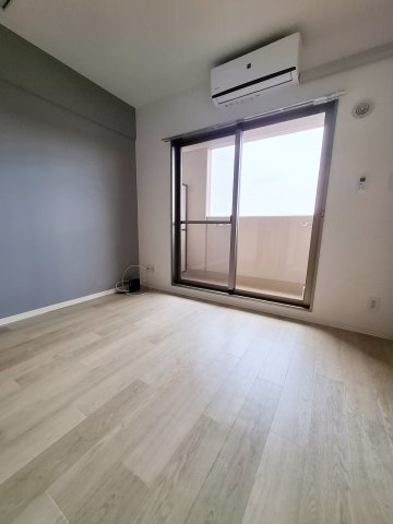 アプリーレ西宮武庫川の居間・リビング|お部屋はいろんなカラータイプあります