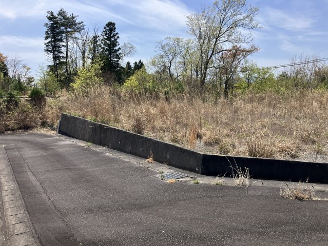 富岡町小浜 売土地の前面道路含む現地写真