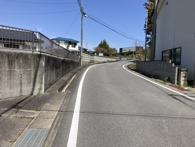 富岡町小浜 売土地の前面道路含む現地写真