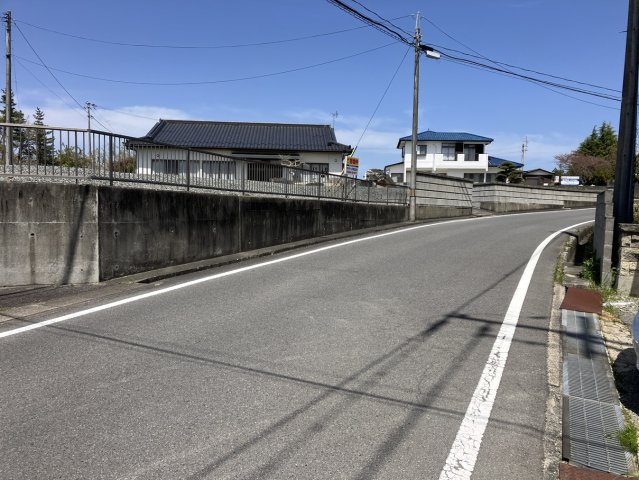 富岡町小浜 売土地の前面道路含む現地写真