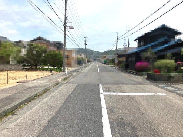 敦賀市新和町2丁目72坪売地の前面道路含む現地写真