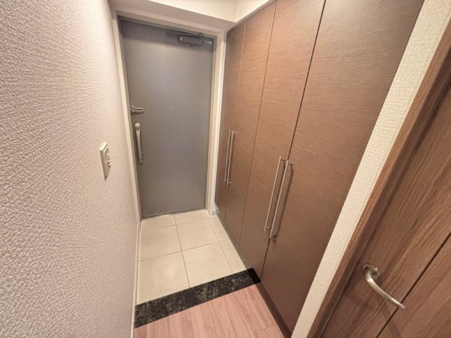 グリーンベル小幡緑地の玄関