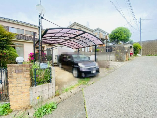 文違　中古戸建の駐車場