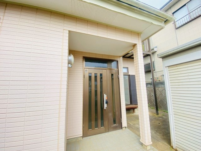文違　中古戸建の玄関