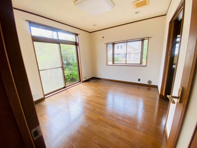 文違　中古戸建の洋室