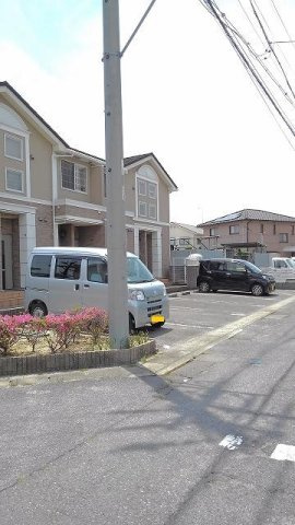 ヴァン・ヴェール　　刈谷市近郊の賃貸はクラスホーム刈谷店の駐車場|駐車場があるので、車を買う予定の方も安心です