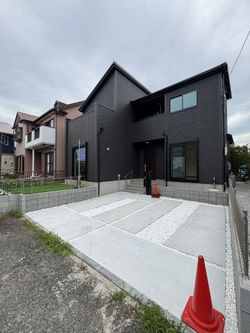 【間取り】 | キッチンは「折下天井」仕様のおしゃれな空間が広がります♪♪
ホールから出入り可能なバルコニーあり◎
