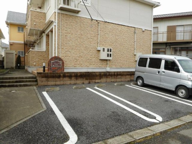 プリーマの駐車場