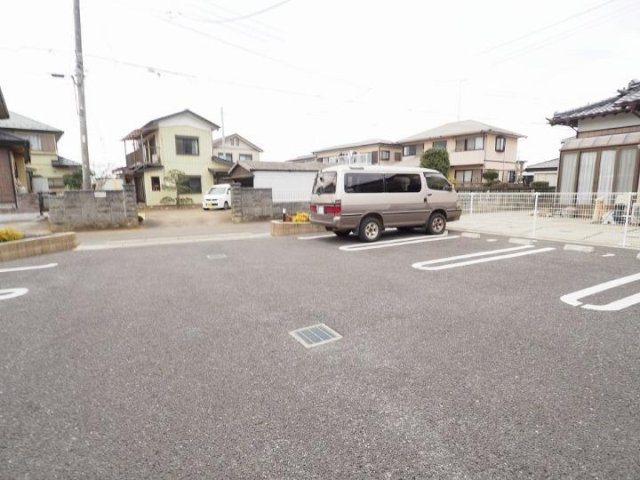 クレア・ポルト　Ｃの駐車場