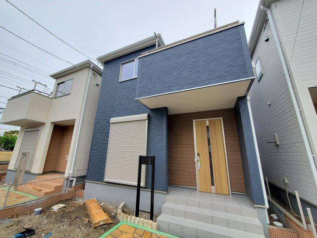 八潮市　緑町3丁目　新築戸建　全3棟の前面道路含む現地写真|前面道路含む現地写真です
