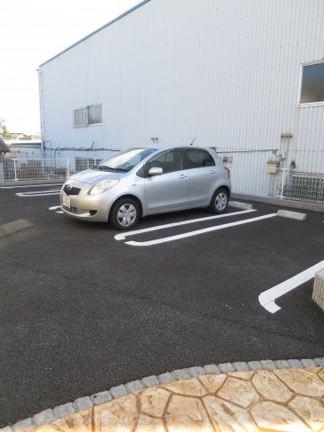 【駐車場】