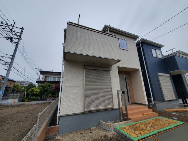 八潮市　緑町3丁目　新築戸建　全3棟の前面道路含む現地写真|前面道路含む現地写真です