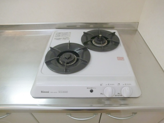 アーク小岩ウエストのキッチン|２口コンロ設置済。