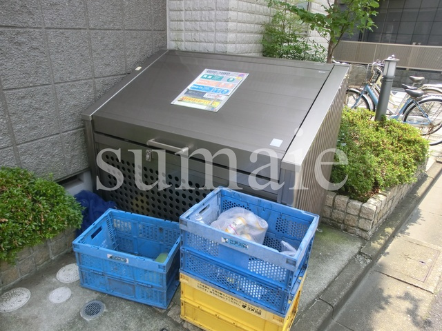 アーク小岩ウエストのその他共用部分|便利な敷地内ゴミ置き場。