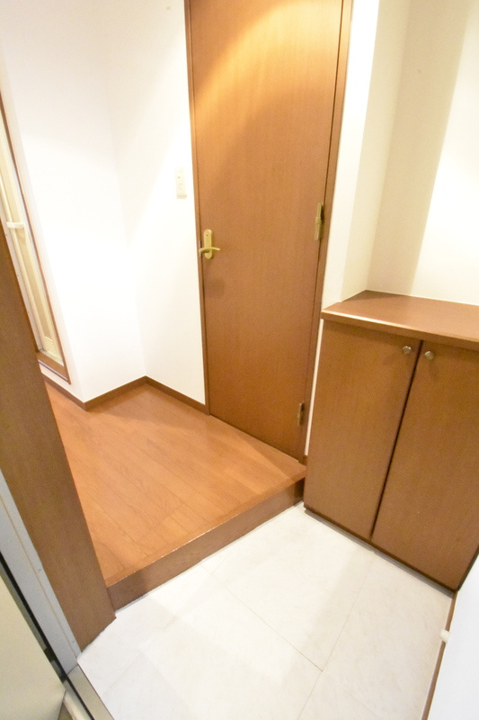 グランヴァン南烏山の玄関