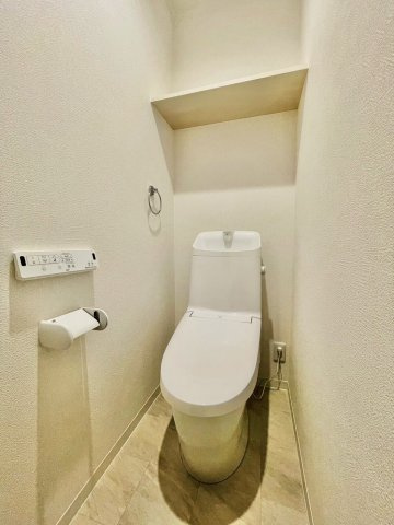 納所町　新築参考Bプランの完成予想図|【施工例】
多機能なウォシュレット付！温かい便座でホッと一息つけちゃう至福の空間に。