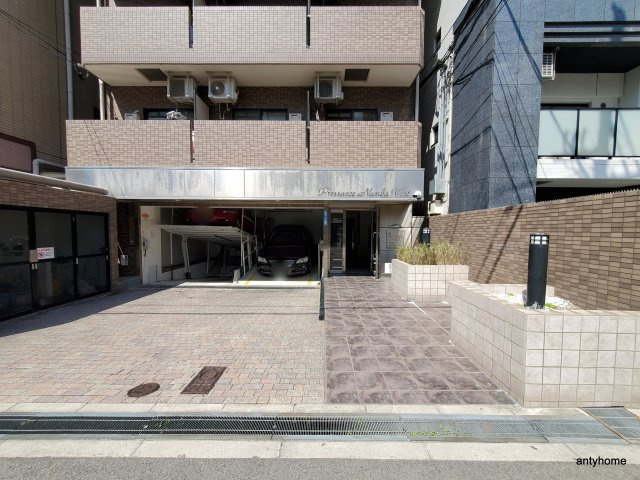 プレサンス難波WEST　仲介手数料無料のエントランス