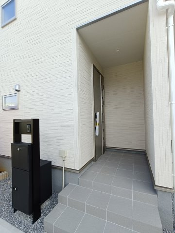 北葛飾郡松伏町松伏　松伏　新築戸建　全9棟の玄関|毎日通る玄関はこちらです