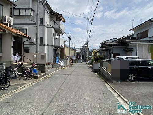 紫竹牛若町 中古戸建の前面道路含む現地写真