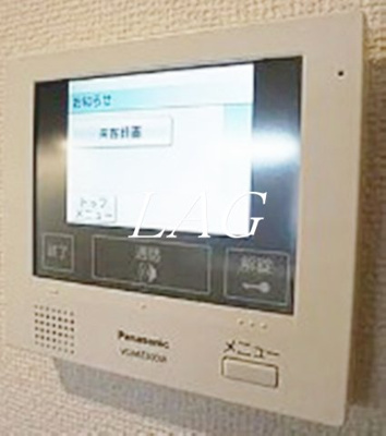 【設備】 | ルピナスガーデン | モニター付きインターホンです。