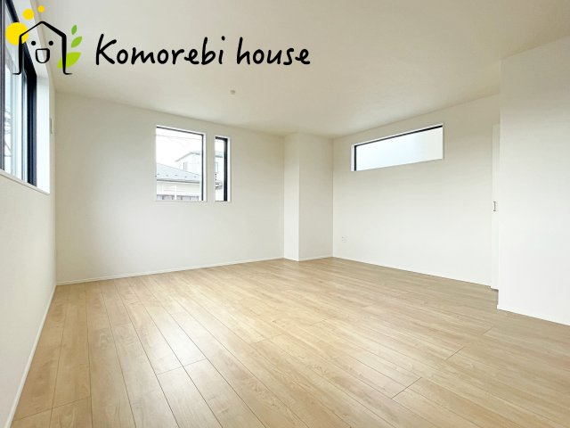 さいたま市大宮区櫛引町　19期　新築一戸建て　KEIAI GRACE　01の居間・リビング|26.6.18　撮影済み