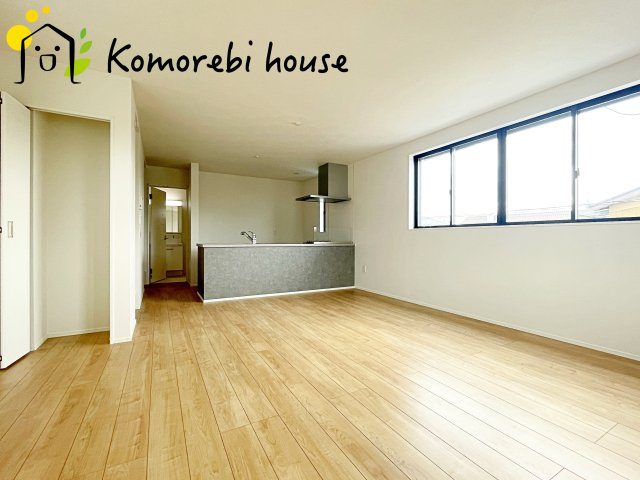 さいたま市大宮区櫛引町　19期　新築一戸建て　KEIAI GRACE　01の居間・リビング|26.6.18　撮影済み