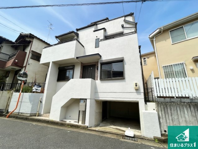 西宮市一ケ谷町　中古一戸建ての外観|お客様に長く安心して住んでいだだける事にこだわった家づくり！住んでからのアフターサービスにもしっかりと取り組んでいます！