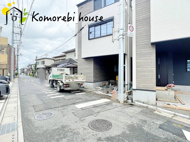 さいたま市大宮区櫛引町　19期　新築一戸建て　KEIAI GRACE　02の駐車場|26.6.18　撮影済み