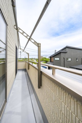 知多郡東浦町大字緒川字屋敷壱区戸建のバルコニー