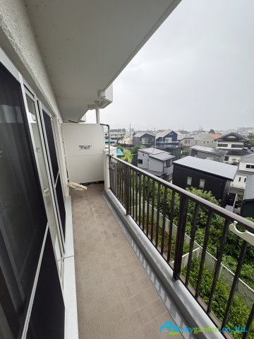 シャルマンコーポ藤沢のバルコニー|陽当たり良好なバルコニーです