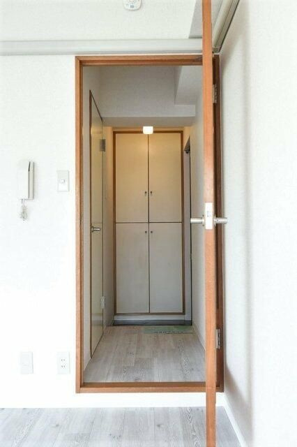 ＫＩＫビルの玄関