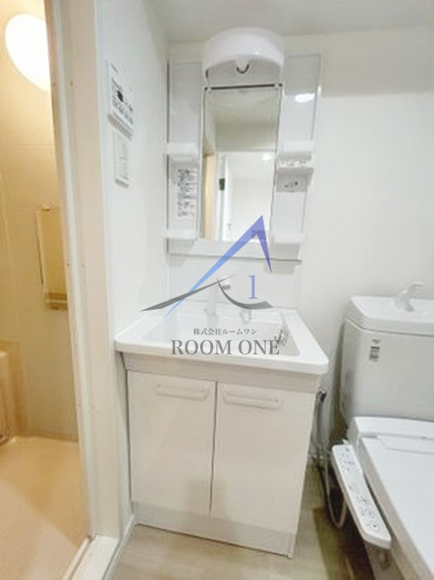 吉野町RESIDENCEの洗面所|独立洗面台です。