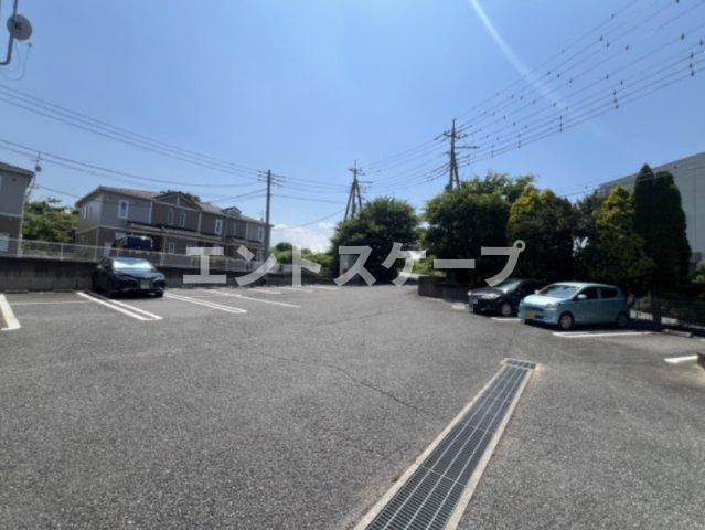 サンパティークⅥの駐車場|高崎、前橋のお部屋探しはエンドスケープまで！お客様の理想お聞かせ下さい♪