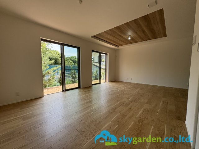 藤沢市片瀬山5丁目　新築戸建　全1棟の居間・リビング