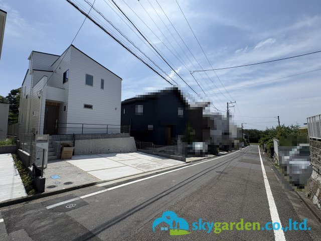 藤沢市片瀬山5丁目　新築戸建　全1棟の前面道路含む現地写真|前面道路含む現地写真です