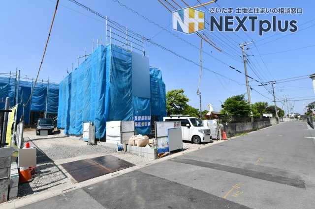 白岡市白岡7期　全3棟　2号棟の前面道路含む現地写真