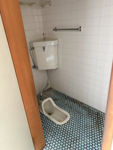 ６６８１４　安八郡輪之内町楡俣中古工場
