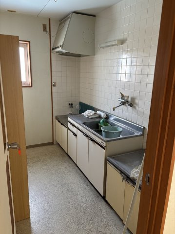 ６６８１４　安八郡輪之内町楡俣中古工場