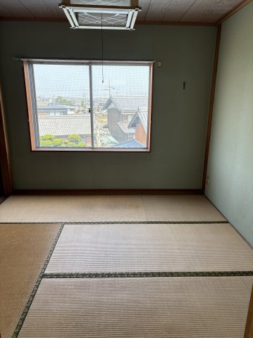 ６６８１４　安八郡輪之内町楡俣中古工場