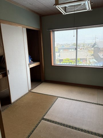 ６６８１４　安八郡輪之内町楡俣中古工場