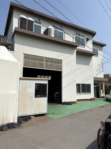 ６６８１４　安八郡輪之内町楡俣中古工場の外観