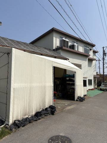 ６６８１４　安八郡輪之内町楡俣中古工場の外観