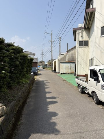 ６６８１４　安八郡輪之内町楡俣中古工場の外観