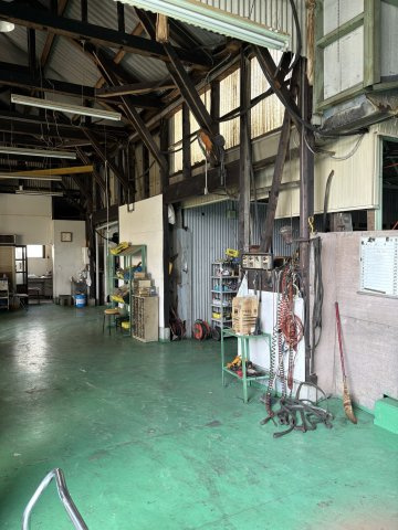 ６６８１４　安八郡輪之内町楡俣中古工場
