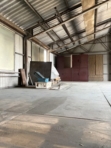 ６６８１４　安八郡輪之内町楡俣中古工場