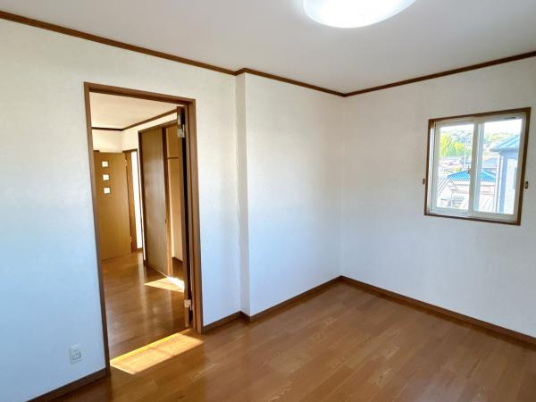 下松市昭和町1丁目　戸建ての洋室