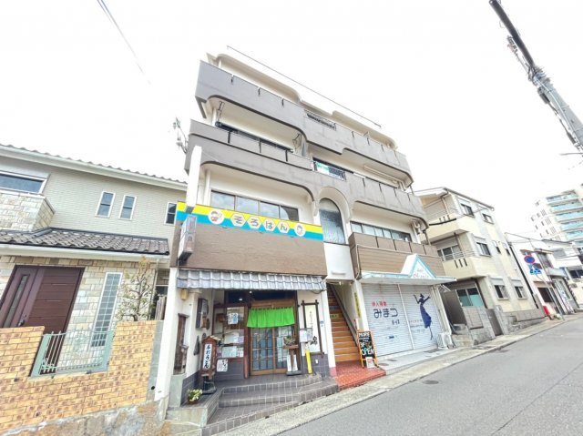 陸ビル