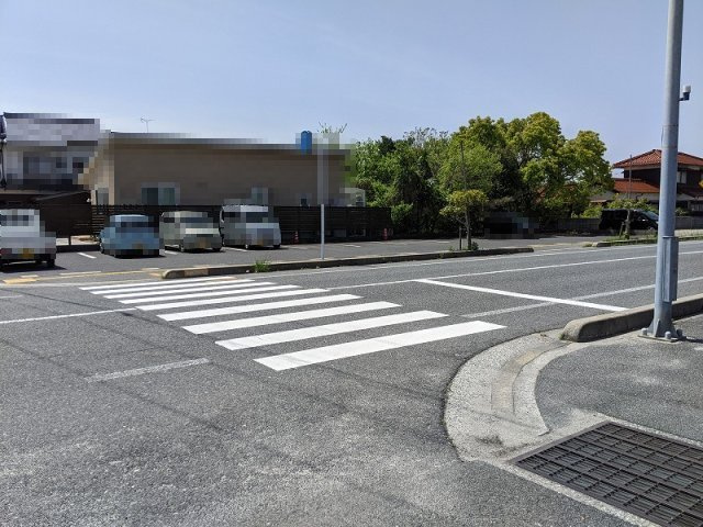 境港市中野町売土地（駐車場用地）の前面道路含む現地写真